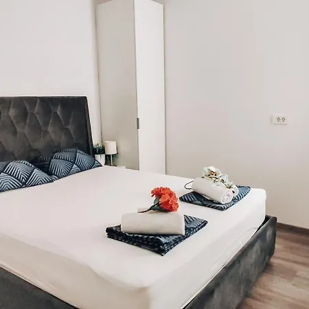 Apartament Kino *